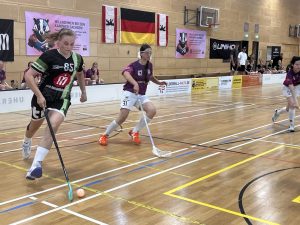 Deutsche Floorball-Meisterschaft der Damen 2025 bei den Karower Dachsen: im Spiel USV TU Dresden gegen BSV Roxel