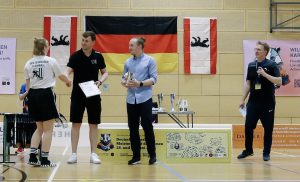 Robert Retzlaff (2. von links), neben Niklas Wagnet (Mi.) und Martin Paff (re.)