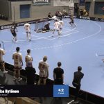 Bauchbinde mit Spielergebnissen. Foto: Floorball-facts.de